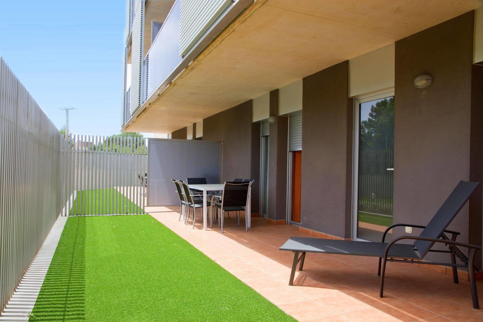 Paradise Village Litoral Costa Dorada Salou Exterior photo
