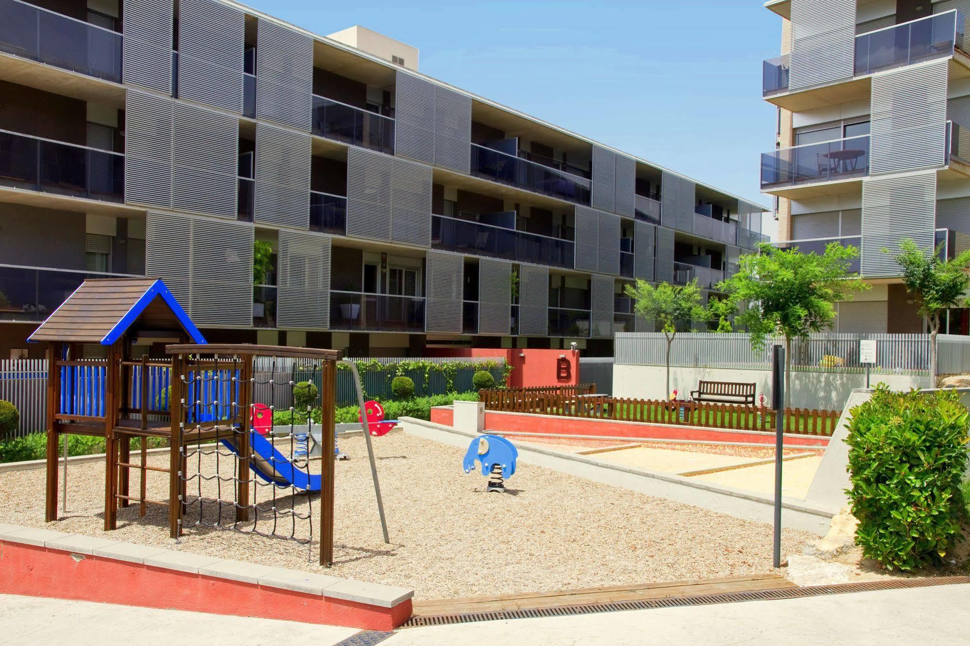 Paradise Village Litoral Costa Dorada Salou Exterior photo