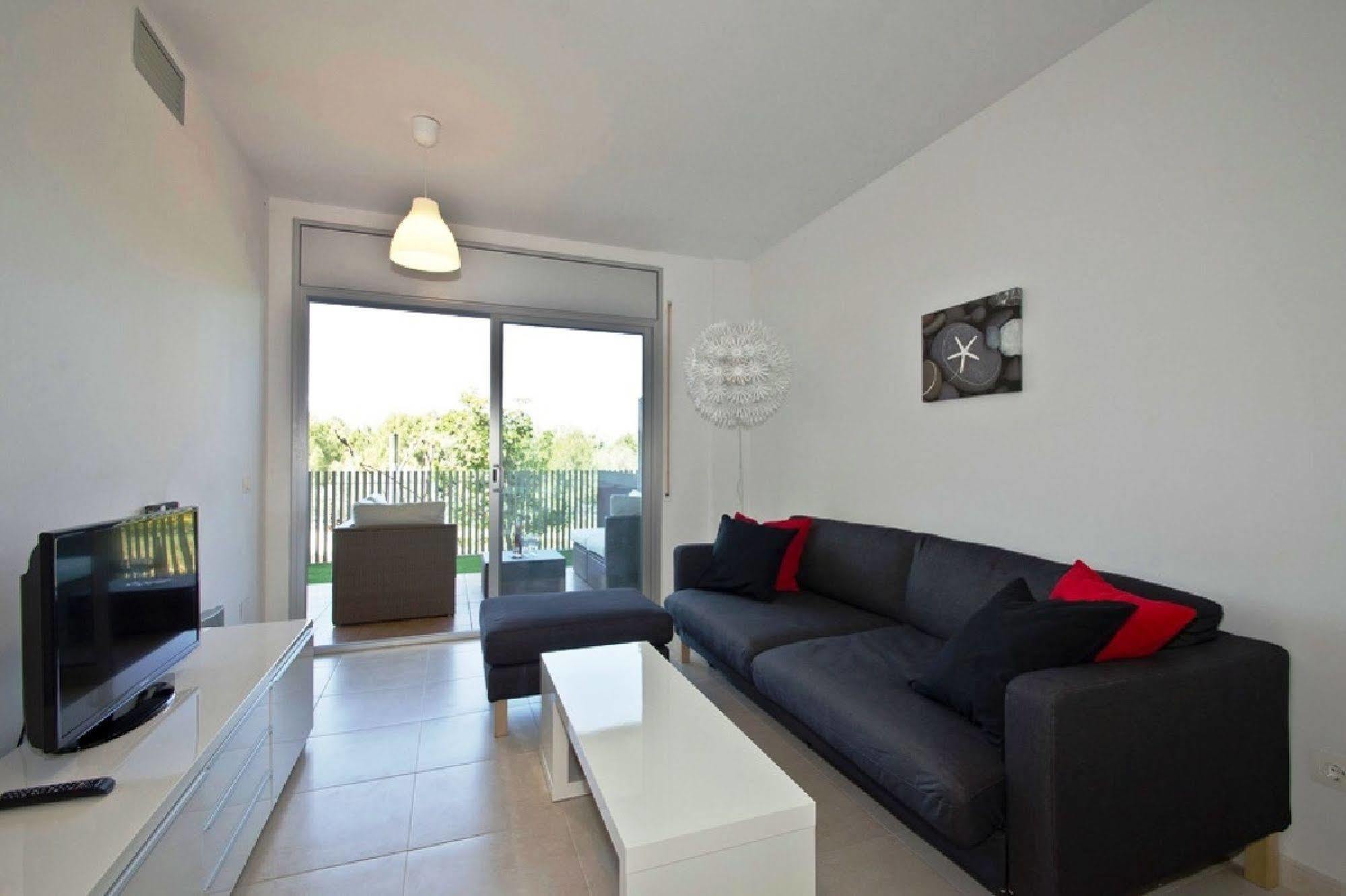 Paradise Village Litoral Costa Dorada Salou Exterior photo
