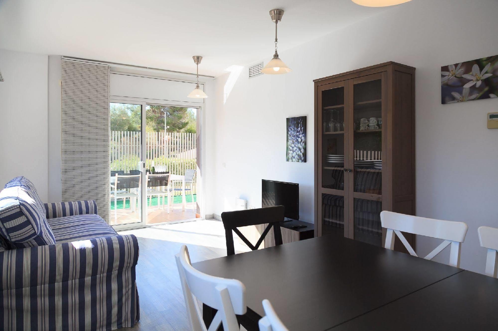 Paradise Village Litoral Costa Dorada Salou Exterior photo